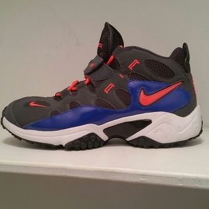 Nike Air Turf Raider